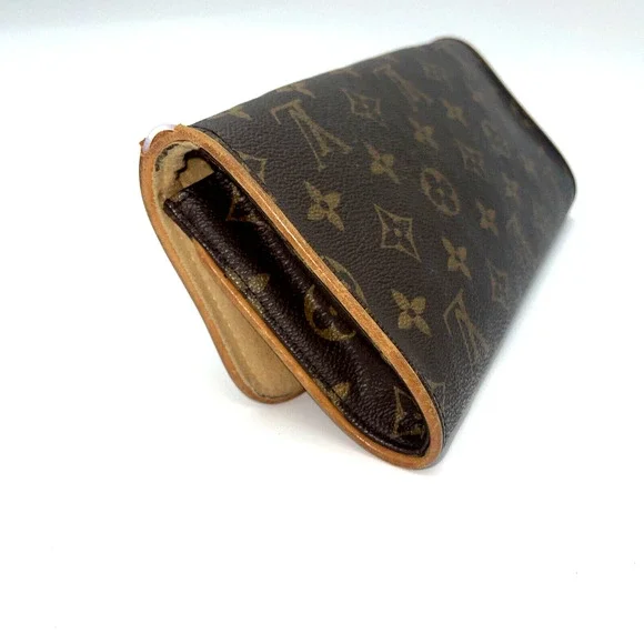 Authentic Louis Vuitton Pochette Twin Monogram Brown Clutch - Picture 14 of 16